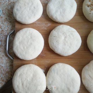 红豆发面小饼的做法步骤：6