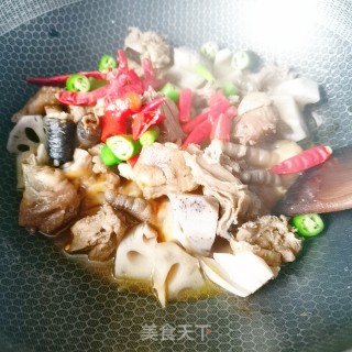 藕块烧鸡的做法步骤：8
