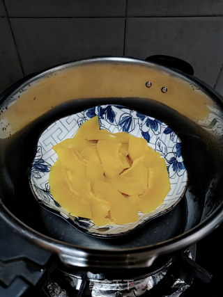 南瓜饼的做法步骤：3