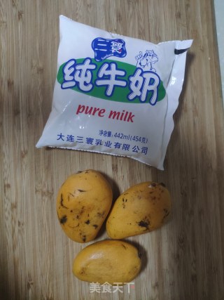 芒果奶昔的做法步骤：1