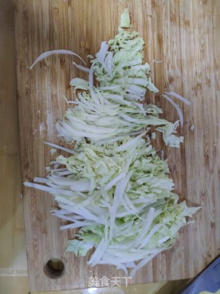 豆腐皮拌白菜的做法步骤：3
