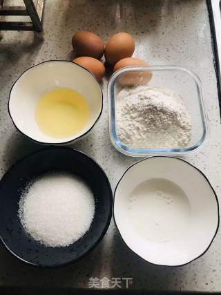 纸杯蛋糕的做法步骤：1