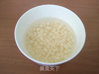 藕丁榨菜炒饭的做法步骤：3