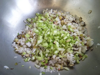 藕丁榨菜炒饭的做法步骤：8