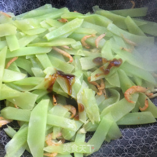 对虾干炒笋片的做法步骤：7