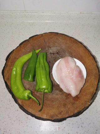 辣子鸡丁的做法步骤：1