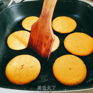 南瓜饼的做法步骤：9