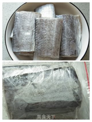 香煎带鱼的做法步骤：1