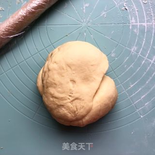 手擀鸡蛋面????的做法步骤：2