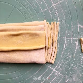 手擀鸡蛋面????的做法步骤：6