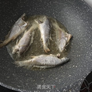 小黄鱼罐头的做法步骤：9