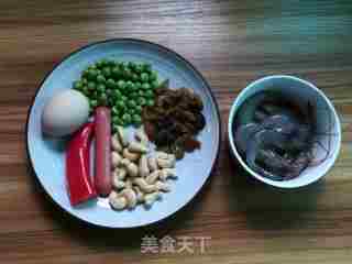 菠萝炒饭的做法步骤：2
