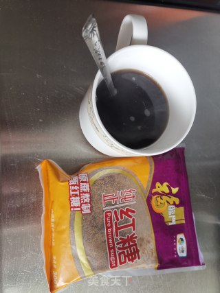 红糖发糕的做法步骤：1