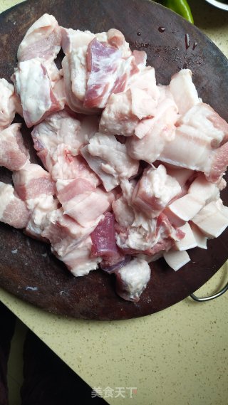 红烧肉的做法步骤：1