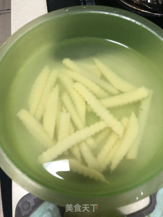 芝麻土豆泥的做法步骤：1