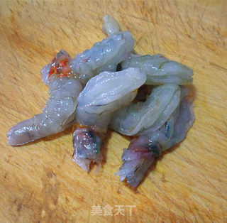 鲜虾鸡里蹦的做法步骤：2