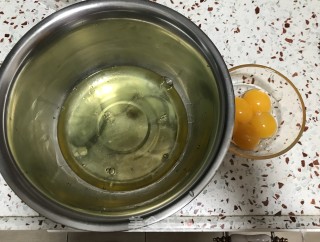 椰子戚风蛋糕的做法步骤：1
