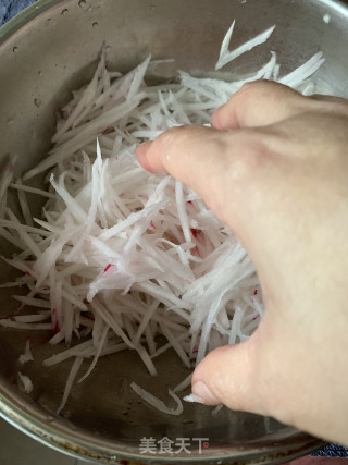 萝卜丝猪肉馅饼的做法步骤：6