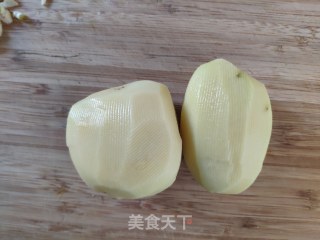 土豆丝炒豆皮的做法步骤：1