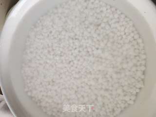 芝麻汤圆番薯西米糖水的做法步骤：2