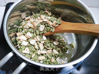 瓜子花生糖的做法步骤：5