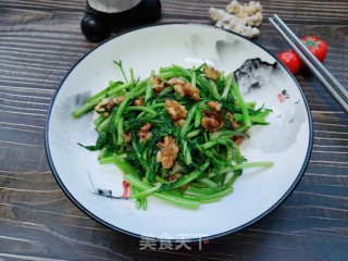 蒜香茼蒿核桃仁的做法步骤：10