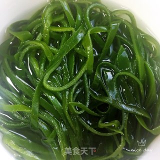 海带拌豆皮的做法步骤：2
