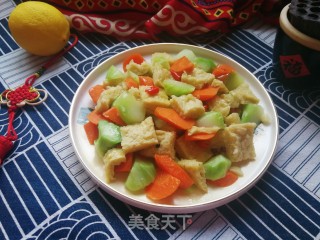 胡萝卜西兰花梗儿炒面筋的做法步骤：12