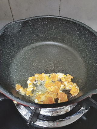 金沙鸡翅的做法步骤：7