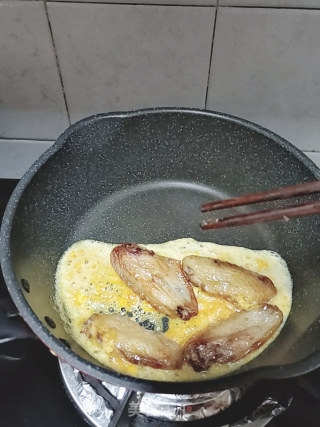 金沙鸡翅的做法步骤：8