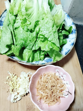 虾皮炒生菜的做法步骤：1