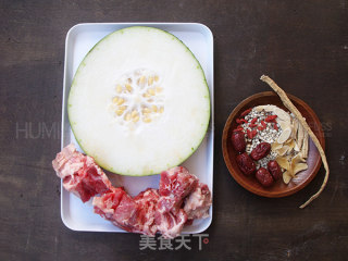 薏米冬瓜排骨汤的做法步骤：1