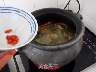 薏米冬瓜排骨汤的做法步骤：5