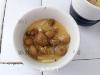 蟹味菇蒸蛋的做法步骤：4