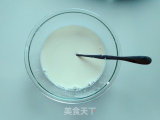 老干妈烧凉粉的做法步骤：2