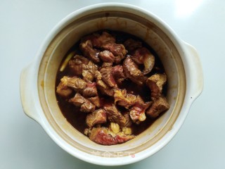 酸菜炖牛肉的做法步骤：6