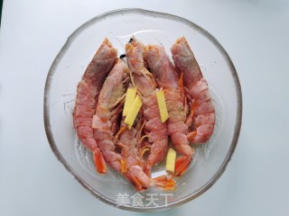 蒜蓉粉丝烤大虾的做法步骤：4