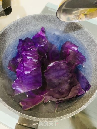 自制牛奶果冻的做法步骤：2