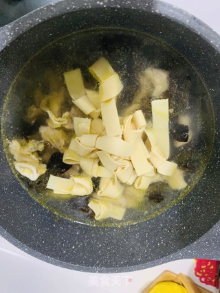 咸鸡汤的做法步骤：6