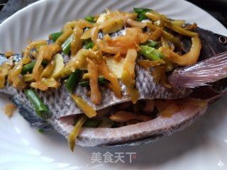 榨菜蒸罗非鱼的做法步骤：4