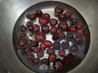 车厘子荞麦酸奶沙拉的做法步骤：2
