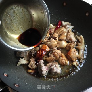板栗焖鸡的做法步骤：7