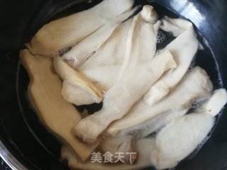 槐花杏鲍菇蛋饺的做法步骤：5