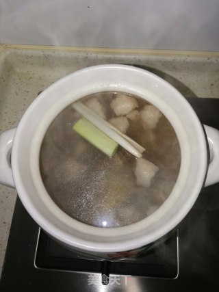 白萝卜牛肉汤的做法步骤：3