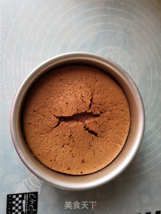 甘纳许滴落蛋糕的做法步骤：1