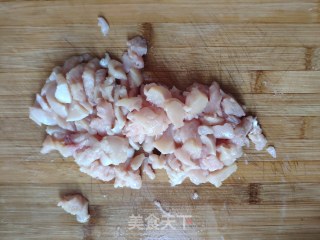 鸡肉汉堡的做法步骤：1