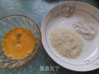 炸虾球的做法步骤：4