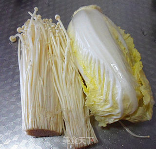清肠食谱——金针菇蒸白菜芯的做法步骤：1