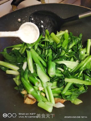 五花肉炒菜心的做法步骤：5
