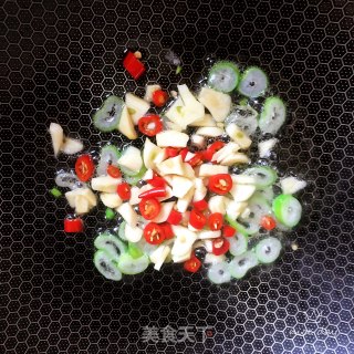 虾皮粉丝娃娃菜的做法步骤：6
